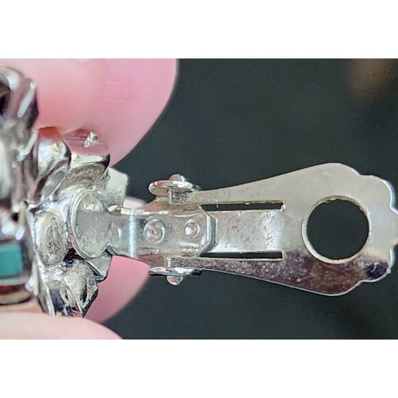 EARRINGS-JULIANA D&E-Vintage-Multi Clear Rhinestones-Leaf Shaped-Clip On - Picture 8 of 12